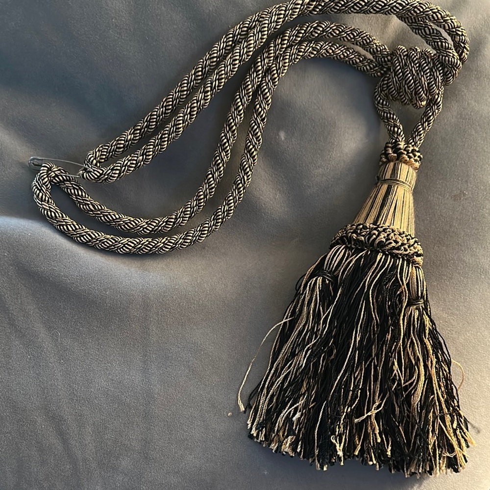 Elegant Black and Cream Tassel Rope